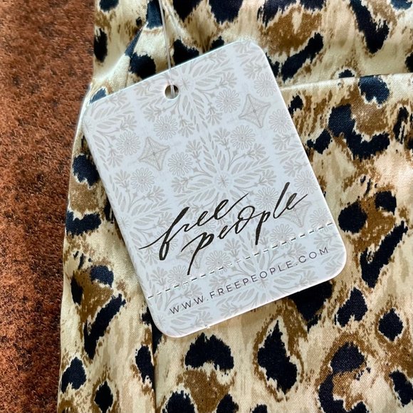Free People Avas Mini Skirt (Waist 25-28 w/stretch) Size 0, in Tan/Leopard - NWT - Picture 8 of 11